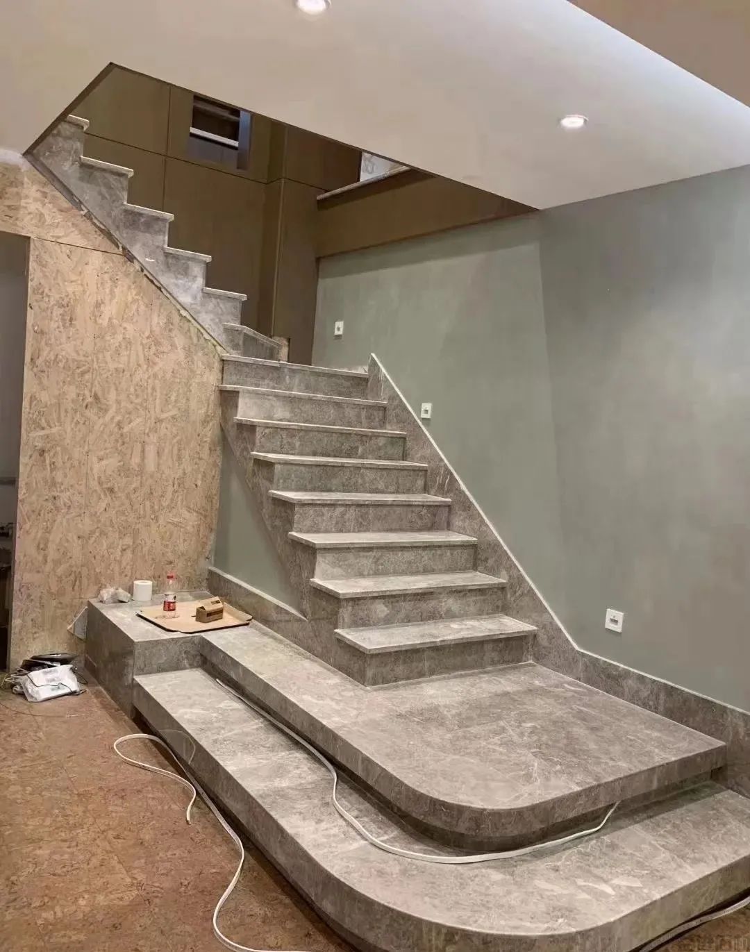 楼梯石材踢脚线怎么设计?(图22) 楼梯石材踢脚线怎么设计?