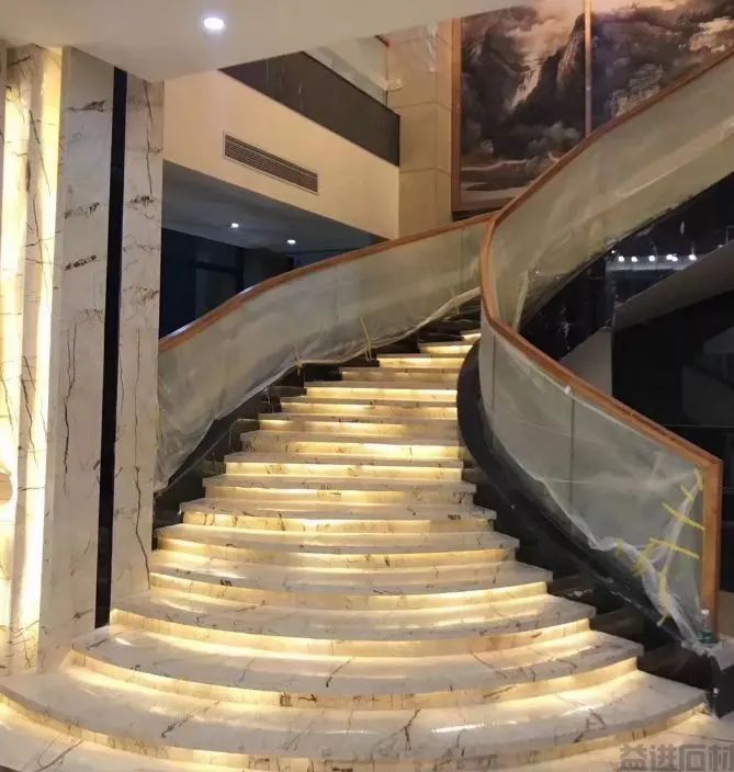 大理石楼梯踏步横头怎么做,即实用又美观(图60) 大理石楼梯踏步横头怎么做,即实用又美观