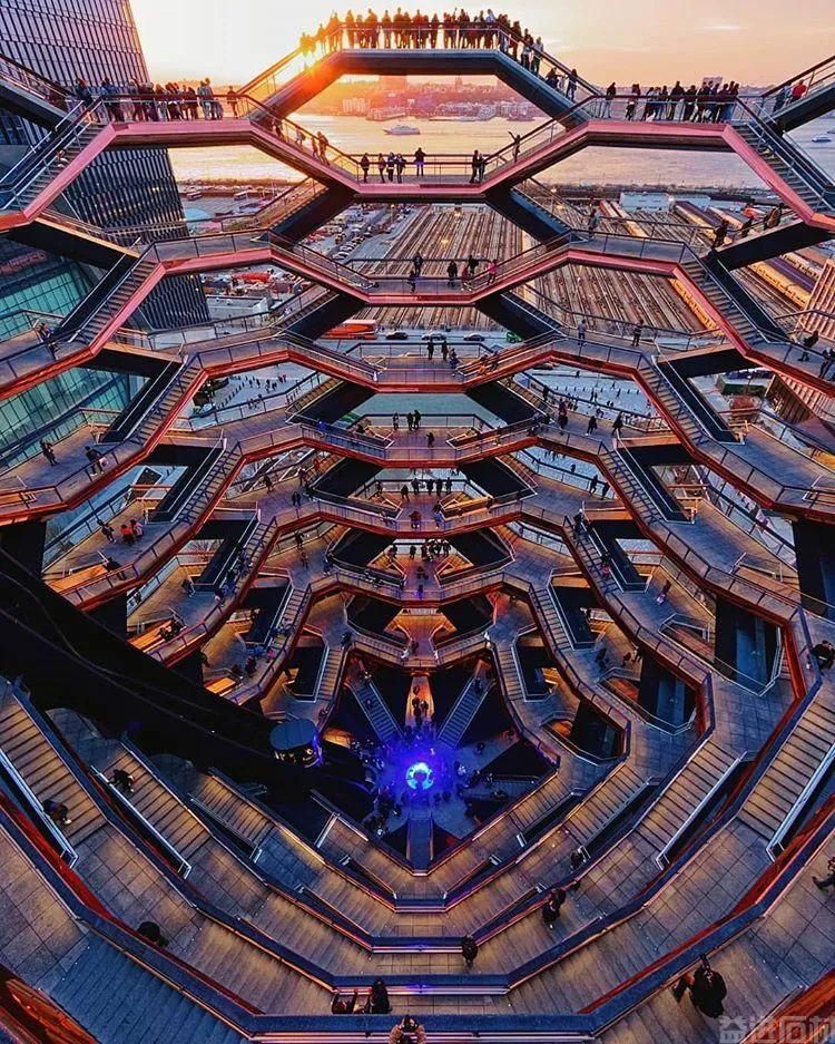 楼梯设计大全 | 有一种楼梯设计叫建筑之美(图20) 楼梯设计大全 | 有一种楼梯设计叫建筑之美(图20)