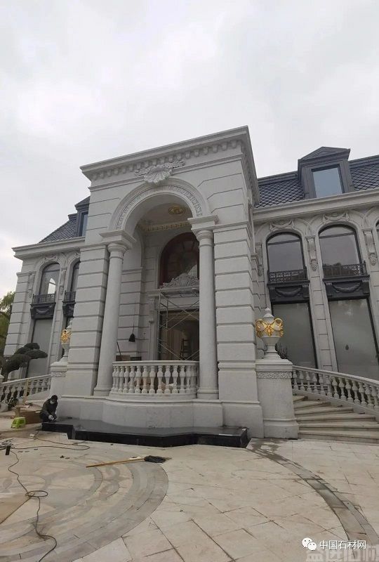 微信图片_20231030151228.jpg 别墅案例 | 内外都用石材的法式别墅,这就是豪宅!(图3)