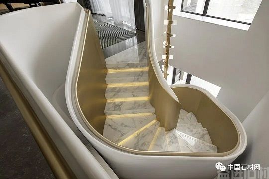 不容错过的14款大理石弧形楼梯造型(图22)